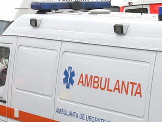 A intrat cu maşina într-un panou publicitar din Mamaia